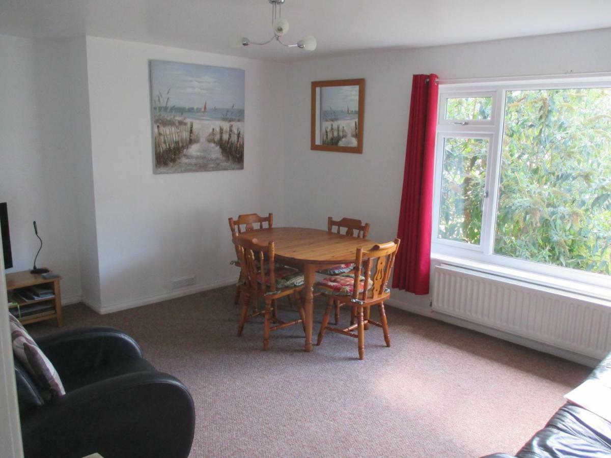Вілла The Bungalow Lymington With New Forest 1 Mile Екстер'єр фото