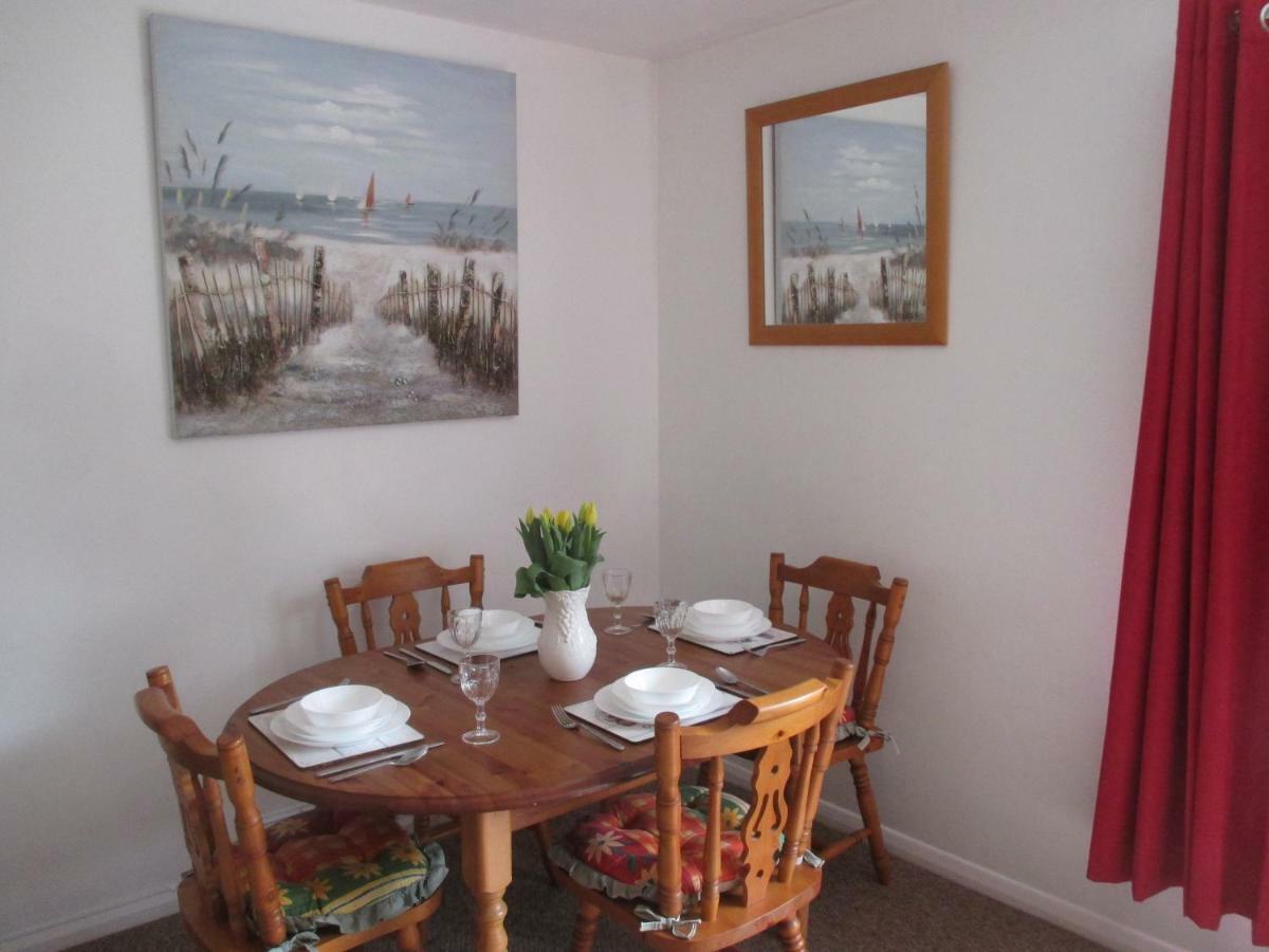 Вілла The Bungalow Lymington With New Forest 1 Mile Екстер'єр фото