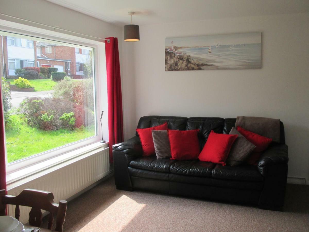 Вілла The Bungalow Lymington With New Forest 1 Mile Екстер'єр фото